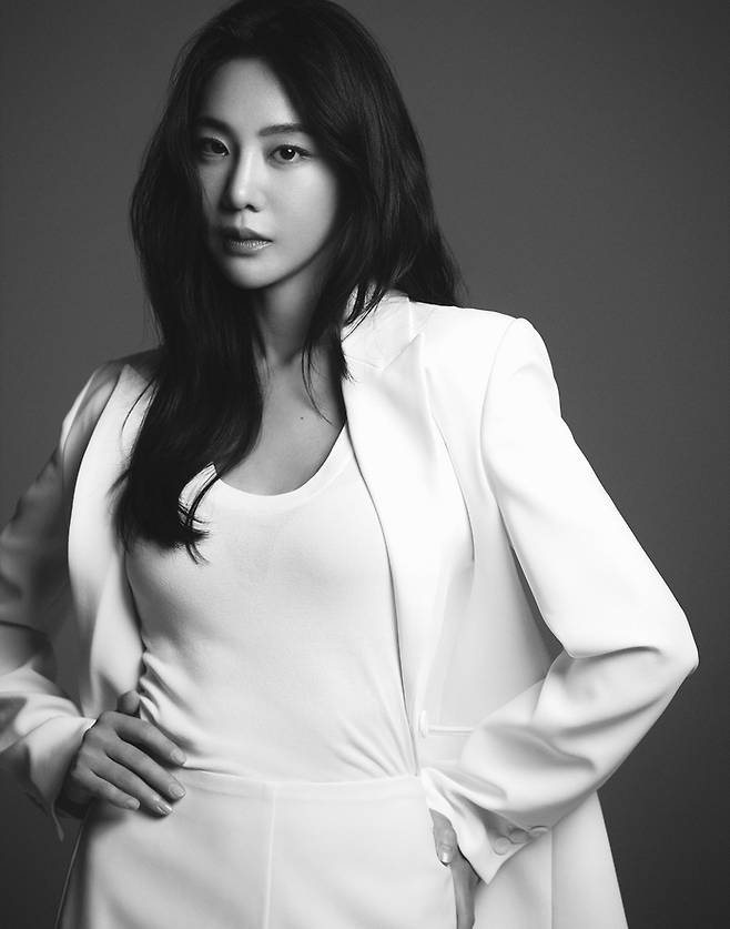 배우 한지은 그램엔터테인먼트
