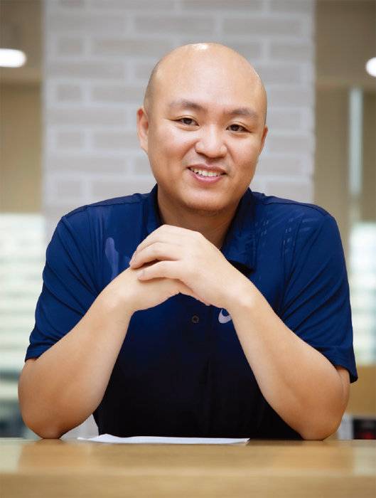 달러와 주식투자로 경제적 자유를 이룬 박성현 작가. [박해윤 기자]