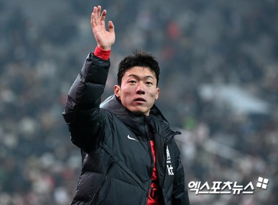 전 대한민국 축구대표팀 공격수 황의조(알라니아스포르)의 사생활을 폭로하고 협박한 혐의로 재판을 받아온 황의조 형수 A씨에게 징역 3년형이 확정됐다. 대법원은 성폭력처벌법상 카메라 등 이용 촬영·반포 등 혐의로 기소된 A씨에게 징역 3년을 선고한 원심판결을 확정했다. 엑스포츠뉴스DB