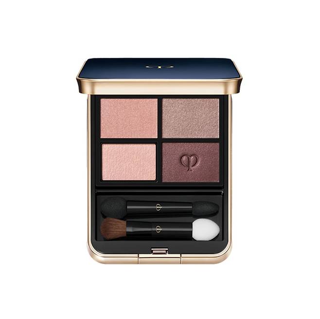 끌레드뽀 보떼 아이 컬러 쿼드: 밀착력, 발색력, 컬러의 조화가 좋은 아이섀도 팔레트. 리필 7만원, 용기 3만2천원.