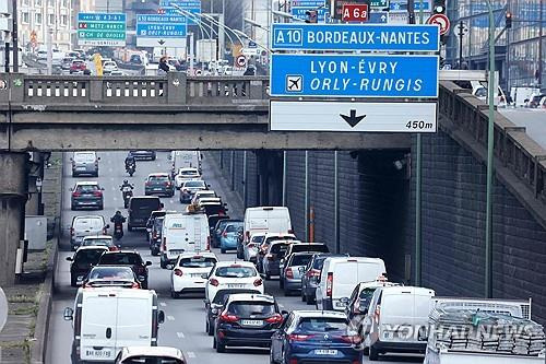 파리 외곽순환도로 [AFP 연합뉴스 자료사진. 재판매 및 DB 금지]