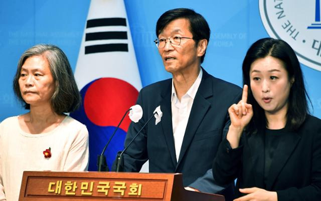 곽노현 전 서울시교육감이 13일 국회 소통관에서 열린 서울시교육감 출마선언 기자회견에서 발언하고 있다. 고영권 기자