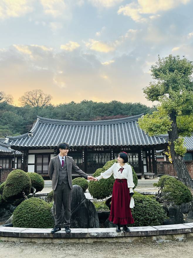 양림동 고택을 배경으로 한 컷