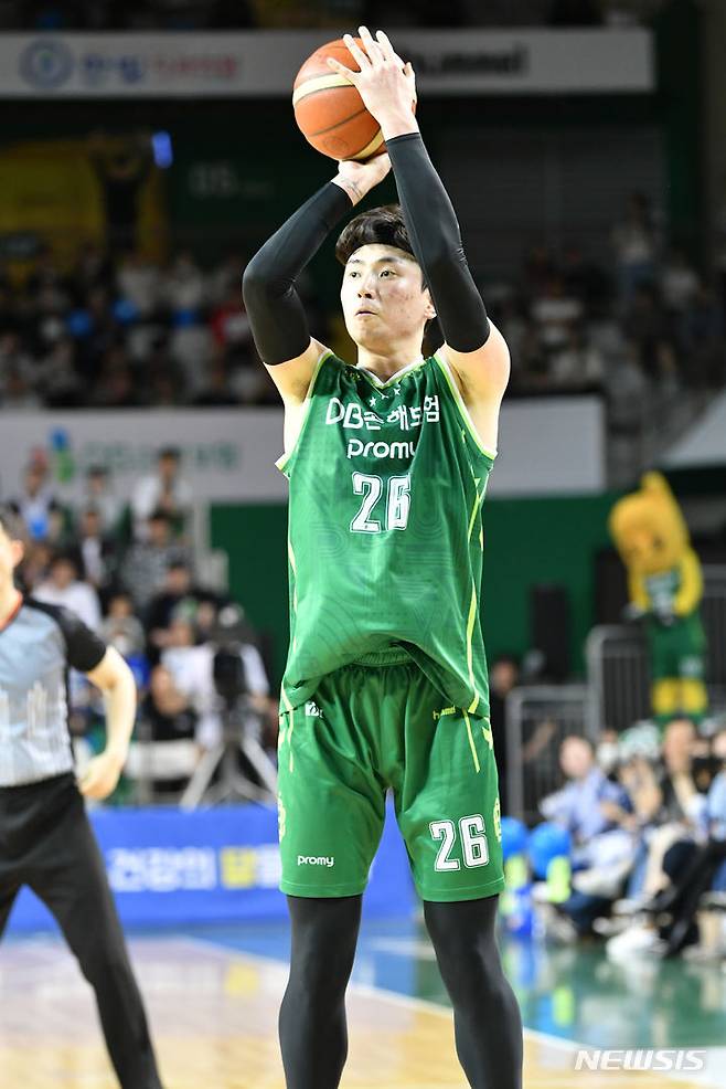 [서울=뉴시스]프로농구 원주 DB 강상재 (사진 = KBL 제공)