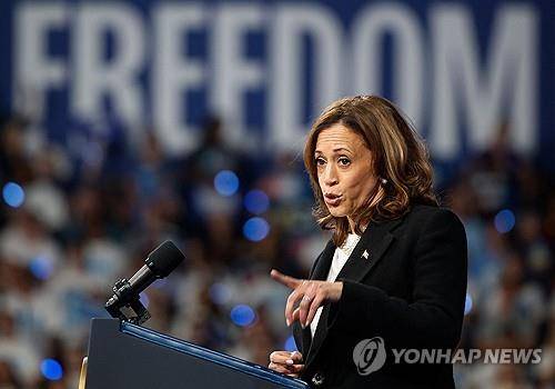 노스캐롤라이나주서 유세하는 해리스 [로이터=연합뉴스]