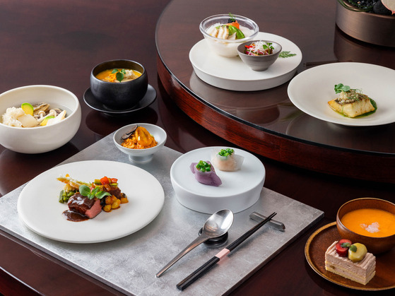 Fall seasonal menu items at The Plaza's Chinese restauant Dowon in Jung District, central Seoul [THE PLAZA]