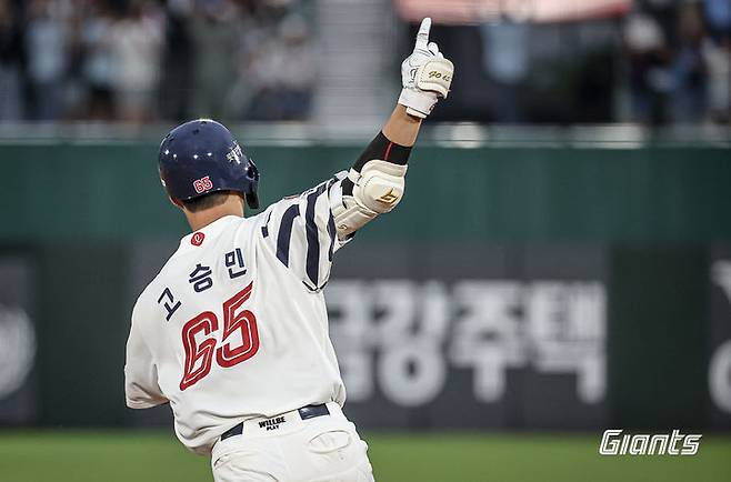 [서울=뉴시스] 프로야구 롯데 자이언츠의 고승민. (사진 = 롯데 자이언츠 제공) *재판매 및 DB 금지