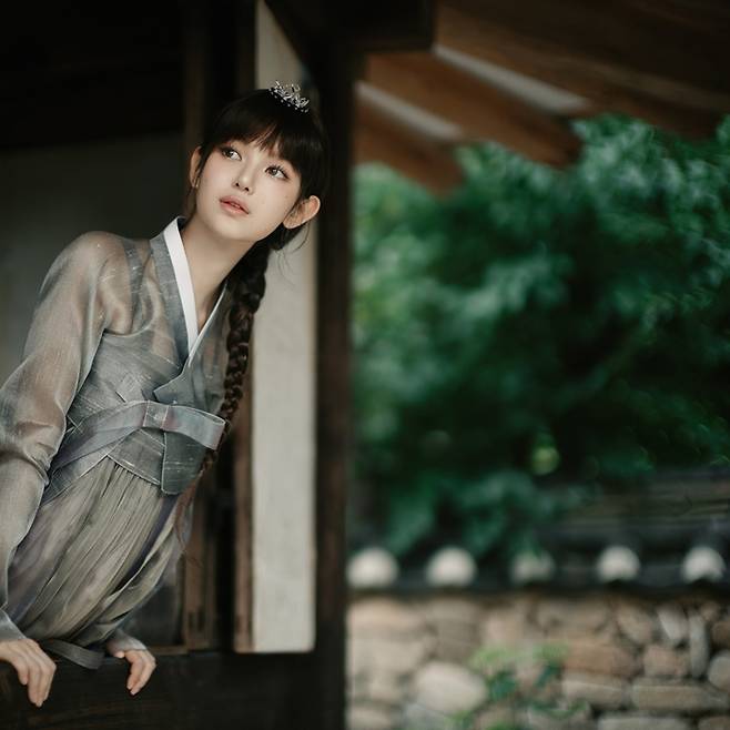 뉴진스 다니엘. 뉴진스 공식 트위터