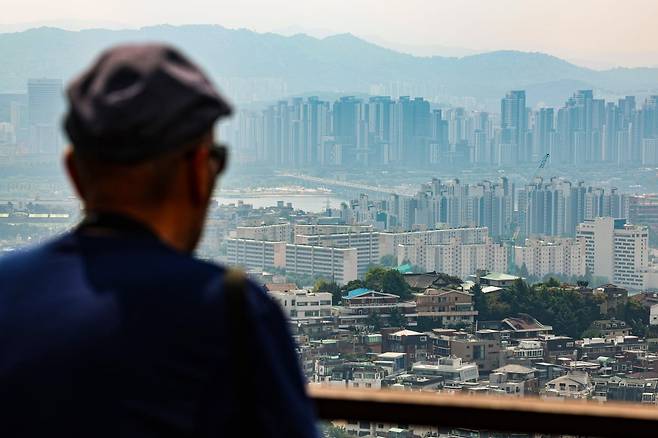 지난 8일 서울 남산에서 바라본 서울 서초구 일대 아파트 모습. /사진=연합뉴스