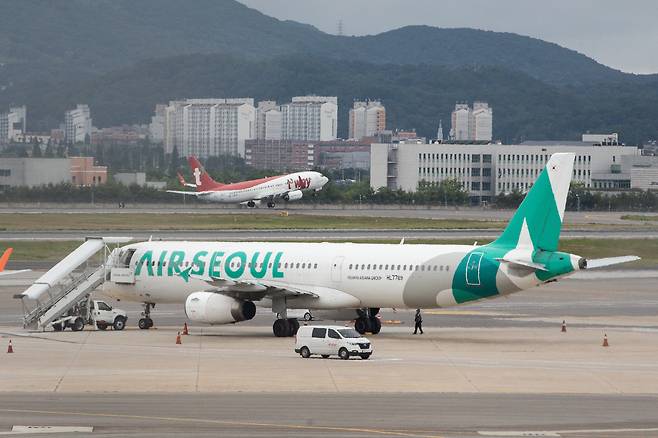 사진은 김포공항 국내선 활주로 모습. /뉴스1