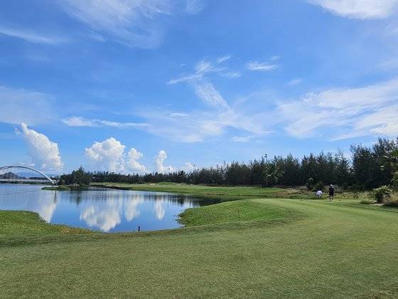 다낭 논누억 해변 리조트 단지 인근에 위치한 레전드 다낭 골프장. 김준영 기자