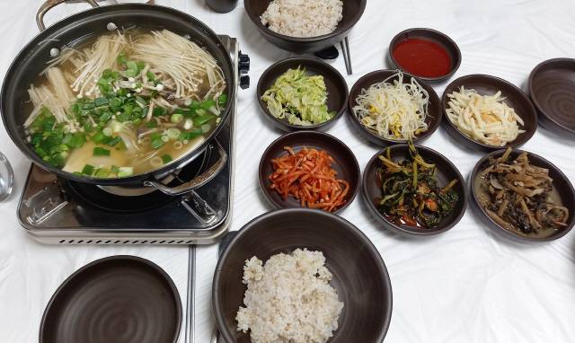 ▲ 철원군 갈말읍 소재 농가의 대표 메뉴 두부전골.