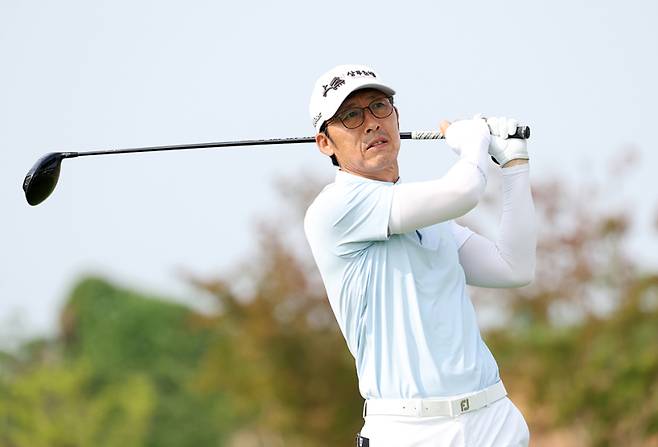 KPGA 챔피언스투어 최초 한 시즌 상금 1억원을 돌파한 박성필. KPGA