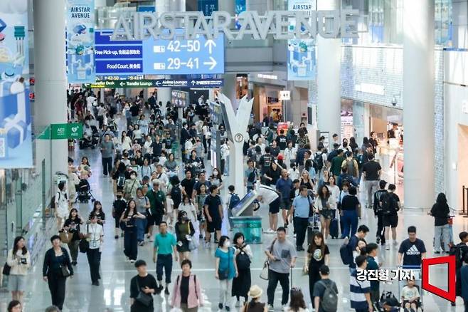 인천국제공항 제1여객터미널 면세구역 사진=강진형 기자aymsdream@