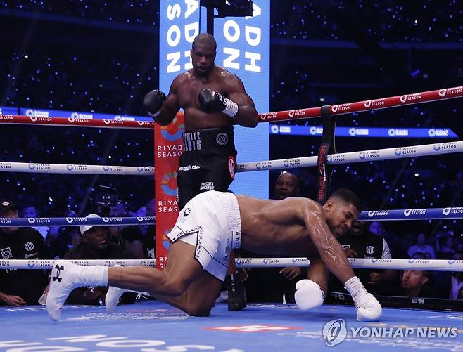 앤서니 조슈아가 무너지는 순간 [로이터=연합뉴스]