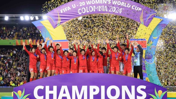 사진=국제축구연맹(FIFA).&nbsp;일본과&nbsp;결승전에서&nbsp;맞붙은&nbsp;북한이&nbsp;우승을&nbsp;차지하며&nbsp;새&nbsp;역사의&nbsp;주인공이&nbsp;됐다. 북한은&nbsp;23일(한국시간)&nbsp;콜롬비아&nbsp;보고타에&nbsp;위치한&nbsp;에스타디오&nbsp;네메시오&nbsp;카마초에서&nbsp;열린&nbsp;2024&nbsp;국제축구연맹(FIFA)&nbsp;콜롬비아&nbsp;U-20&nbsp;여자&nbsp;월드컵&nbsp;결승전에서&nbsp;일본을&nbsp;1-0으로&nbsp;꺾었다.&nbsp;이로써&nbsp;북한이&nbsp;우승을&nbsp;차지하게&nbsp;됐다.