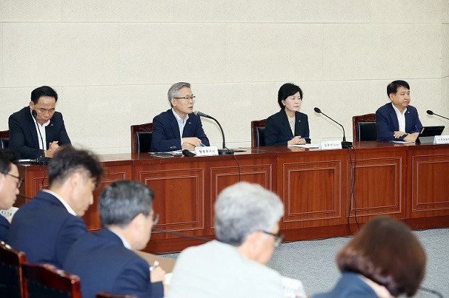 ▲'걷는 즐거움, 숨 쉬는 제주!’ 행사 긴급 현안 점검 회의.ⓒ제주도