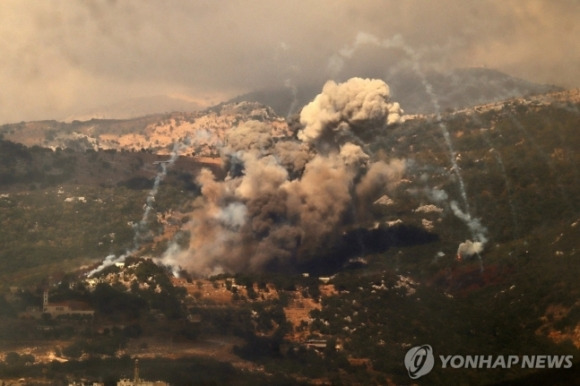 레바논 남부에서 이뤄지고 있는 이스라엘의 선제타격 공습. AFP 연합뉴스