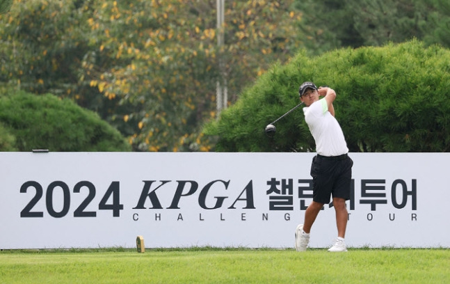 KPGA 챌린지투어 통합 포인트 1위에 자리하고 있는 김현욱. /사진= KPGA