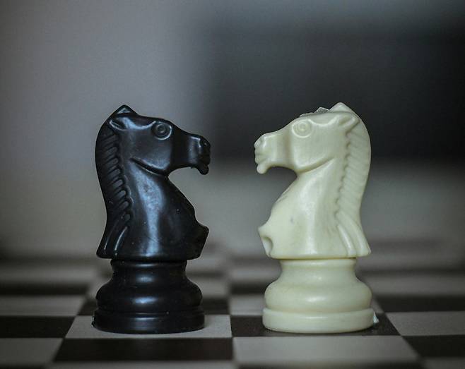 소설은 빙의된 자의 가족이 의심을 품으며 시작된다.[사진=펙셀]