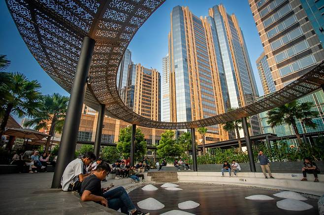Green Open Space for Office Workers to Relax Among Jakarta's Office Buildingsby Gerdie Hutomo Nurhadi, COJ 2024