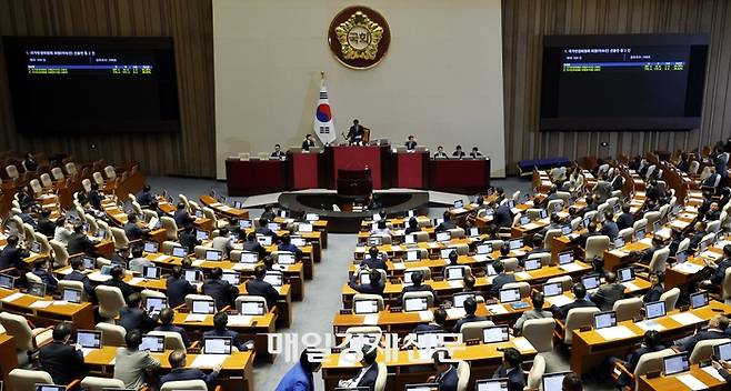 26일 여야 의원들이 국회에서 열린 본회의에 참석해 법안을 의결하고 있다. 2024.9.26 [김호영기자]