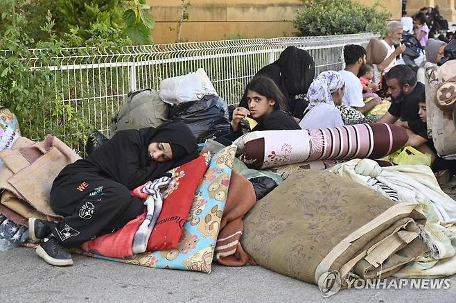 귀가하지 못하는 베이루트 주민들 / EPA 연합뉴스 자료