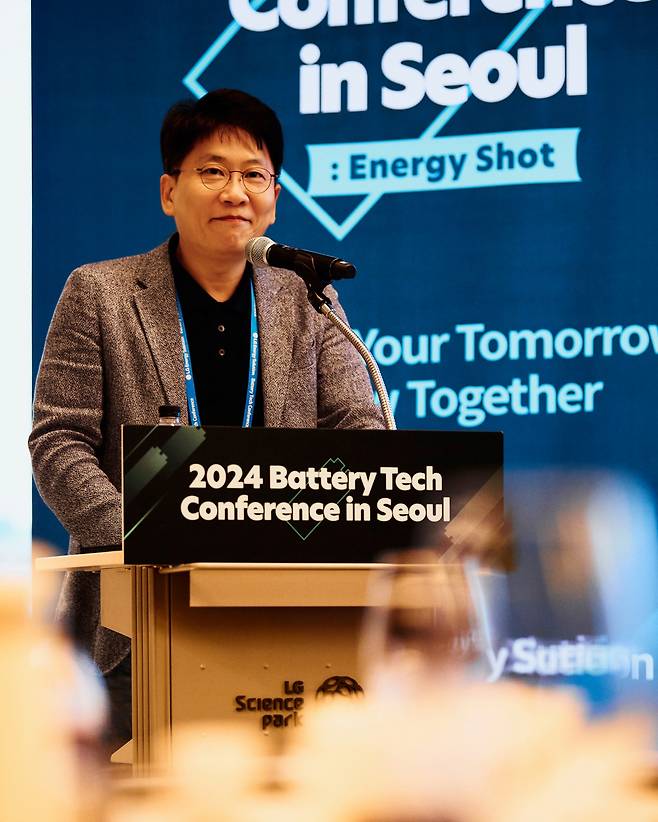 LG에너지솔루션 CEO 김동명 사장이 지난 27일 서울 LG사이언스파크에서 열린 인재 채용 행사 ‘BTC in 서울’에서 발표하고 있다. [LG에너지솔루션 제공]