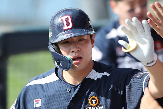 두산 외야수 김재환은 28일 창원 NC파크에서 열린 '2024 신한 SOL Bank KBO 리그' NC와 팀 간 마지막 맞대결에서 4번 지명타자로 선발 출전했다. 3회초 2점 홈런을 쳐 공격에 활력을 불어넣었다. 두산 베어스