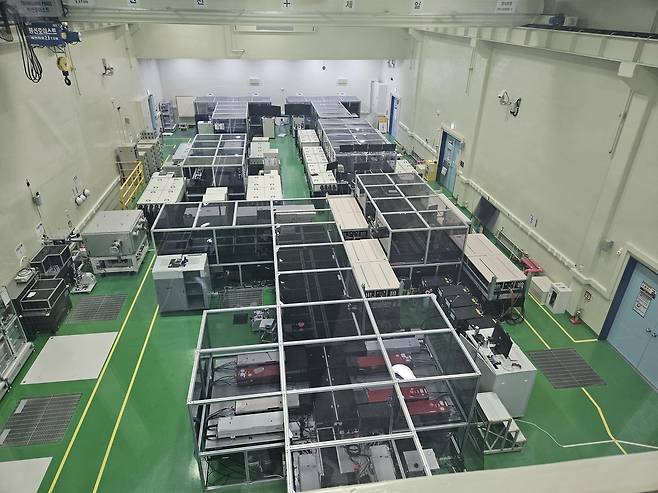 고등광기술연구소 내 레이저 생성 설비 [촬영 조승한]