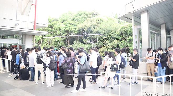 'TGS 2024' 1일차 오픈 전부터 긴 대기열이 형성됐습니다.
