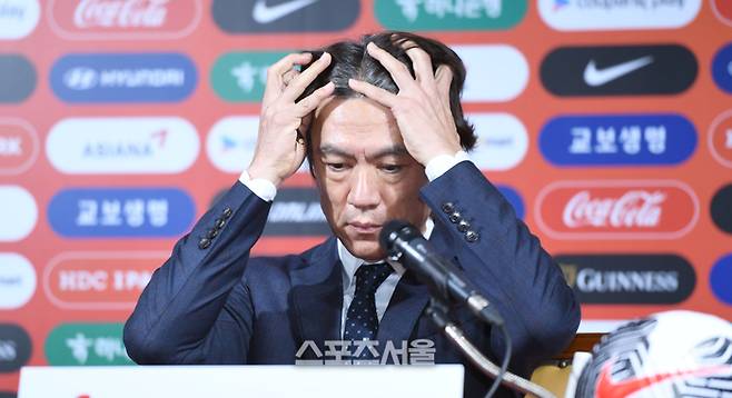 축구대표팀 홍명보 감독이 30일 서울 종로 축구회관에서 10월 A매치에 출전할 대표팀 명단 공개 후 질문에 답하고 있다.  2024. 9. 30. 최승섭기자 thunder@sportsseoul.com