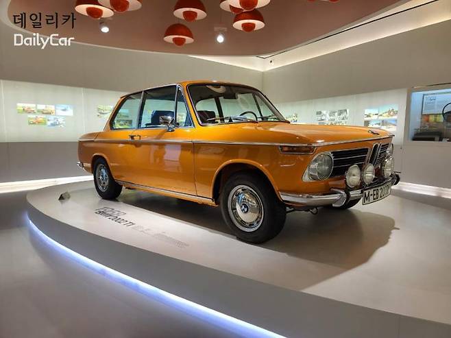 BMW 박물관 (BMW 2002 T1)