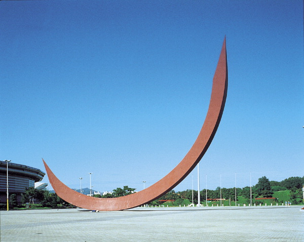 Mauro Staccioli’s ‘88 Seoul Olympics’.