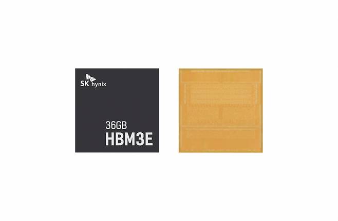 SK하이닉스가 현존 HBM 최대 용량인 36GB(기가바이트)를 구현한 HBM3E 12단 신제품을 세계 최초로 양산하기 시작했다고 26일 밝혔다. /사진제공=SK하이닉스