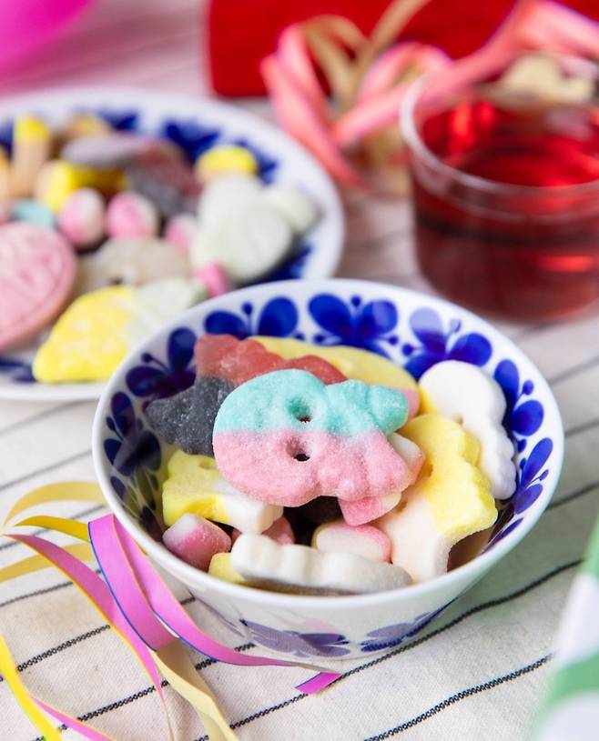 스웨덴 디저트 브랜드 ‘법스’의 스웨덴 캔디 제품 연출 이미지. [법스 SNS 캡쳐]