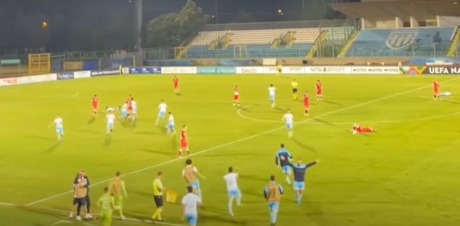 산 마리노 남자축구국가대표 선수들이 지난 9월5일 홈에서 열린 유럽축구연맹(UEFA) 네이션스리그 경기에서 리히텐슈타인을 1-0으로 꺾은 뒤 기뻐하고 있다. 경기 영상 캡쳐