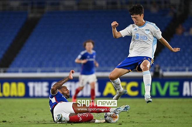 ▲ 김판곤 감독이 이끈 울산은 2일 요코하마 국제경기장에서 열린 2024-25시즌 아시아축구연맹(AFC) 챔피언스리그 엘리트(ACLE) 리그 스테이지 2차전에서 요코하마 F.마리노스에 0-4로 졌다.