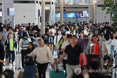 인천국제공항. 사진은 가사와 상관 없음.[사진출처 = 연합뉴스]