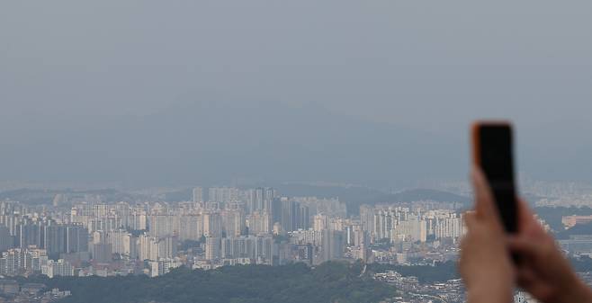 서울 남산에서 바라본 서울 아파트 단지. [연합뉴스]