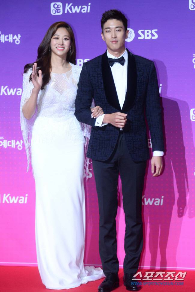 [종합] 죄송스러운 마음…장신영, '강경준 불륜' 논란 후 컴백..'불륜'은 남편이 '사과'는 아내몫