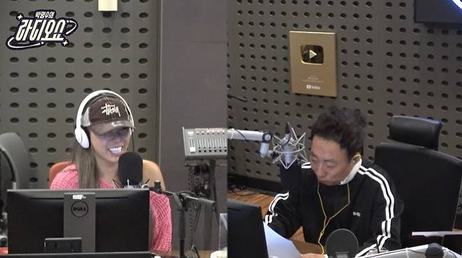 왼쪽부터 가비, 박명수 (사진=KBS 쿨FM ‘박명수의 라디오쇼’ 캡처)