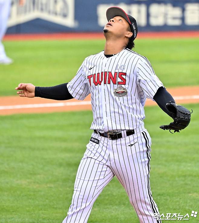 LG 투수 에르난데스는 준플레이오프 1~2차전 총합 65구를 던졌다. 휴식이 필요하기에 3차전 결장할 가능성이 크다. 엑스포츠뉴스 DB