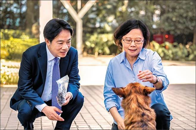 라이칭더 대만 총통과 차이잉원 전 총통 [대만 자유시보 캡처. 재판매 및 DB 금지]