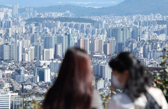 서울 중구 남산에서 바라본 아파트 단지 전경 (사진=뉴시스)