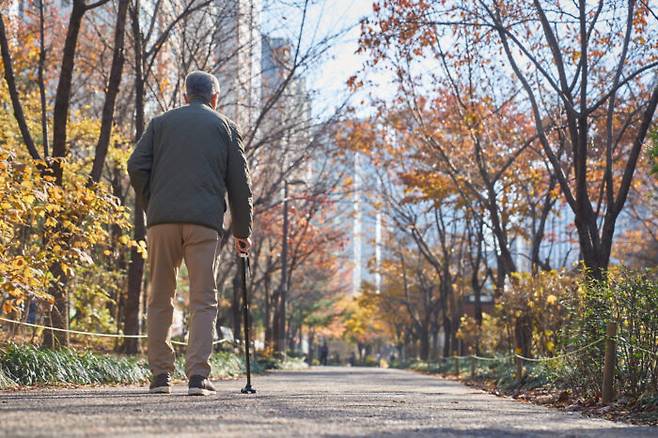 베이비붐 세대는 이전 세대보다 수명은 길어졌지만 더 많은 건강 문제를 안고 살아간다는 연구 결과가 나왔다. [사진=게티이미지뱅크]