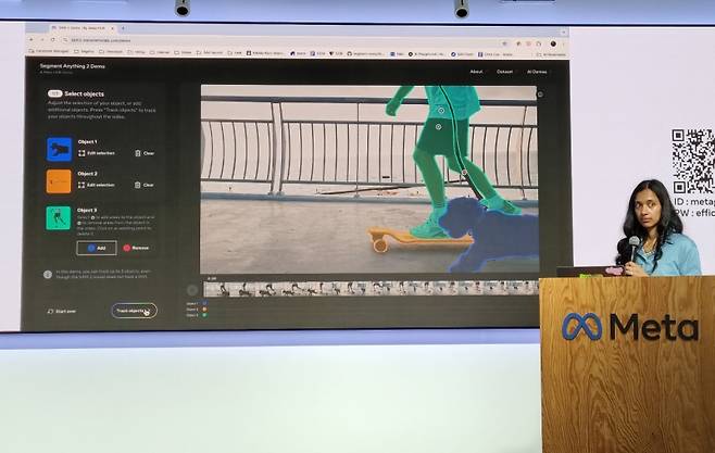 메타 인공지능 연구소 ‘FAIR(Fundamental AI Research)’의 니킬라 라비 연구원이 ‘SAM2’의 데모 버전을 시현하고 있다. 사진=김재민 기자 