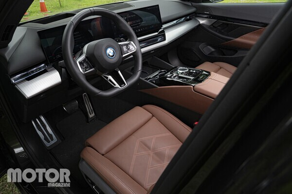 BMW 더 뉴 530e  사진 모터매거진 최재혁 기자