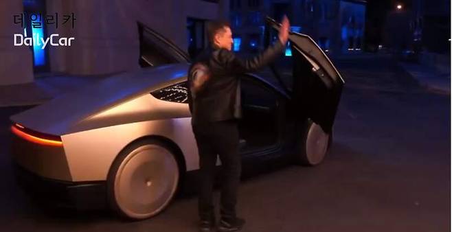 테슬라 로보캡 발표회 영상 갈무리