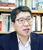 채진원 경희대 공공거버넌스연구소 교수